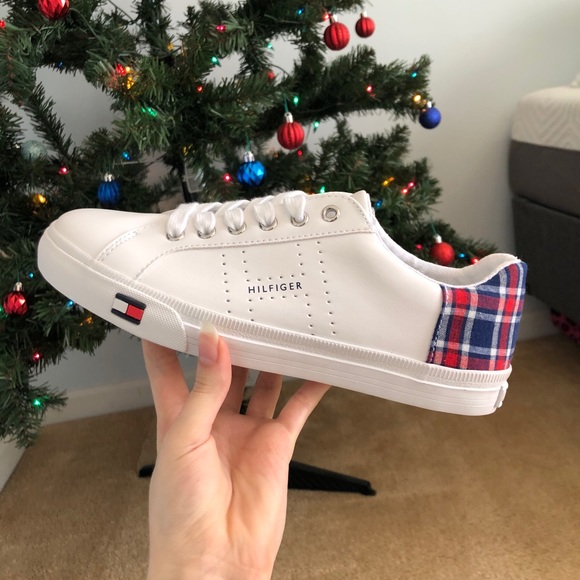 Tommy Hilfiger shoes - Picture 2 of 6
